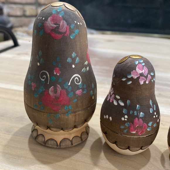 Vintage Russian nesting dolls, set of five - Picture 6 of 11